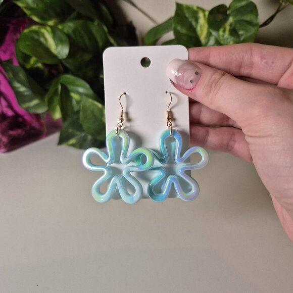 Jewelry - Acrylic Holo Spongebob Flowers Earrings